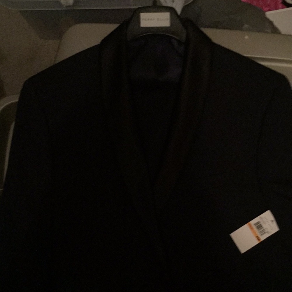Perry Ellis suit
